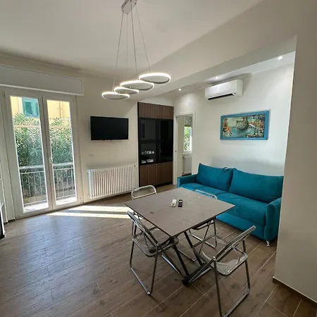 Bright Two-room With Garden *